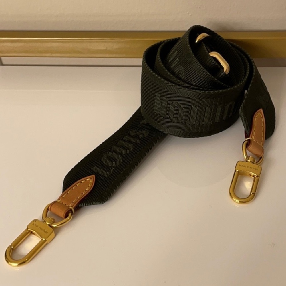 Louis Vuitton multipochette army green strap